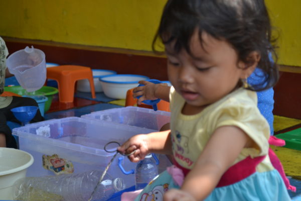 Mengenal Sentra Bahan Alam